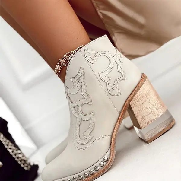 Chloe™| Carmen Vintage Pumps - Benjamin New York