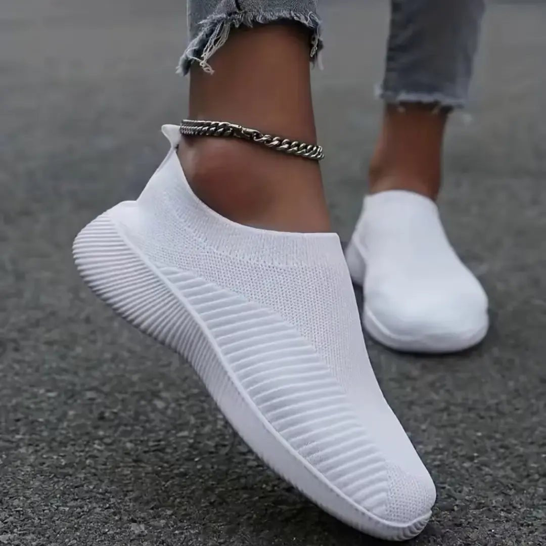 Chloe™| Liora Sneakers - Benjamin New York