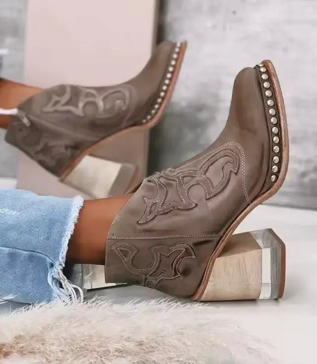 Chloe™| Carmen Vintage Pumps - Benjamin New York