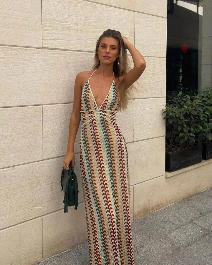 Sienna | Retro Halter - Neck Fitted Maxi Dress - Benjamin New York